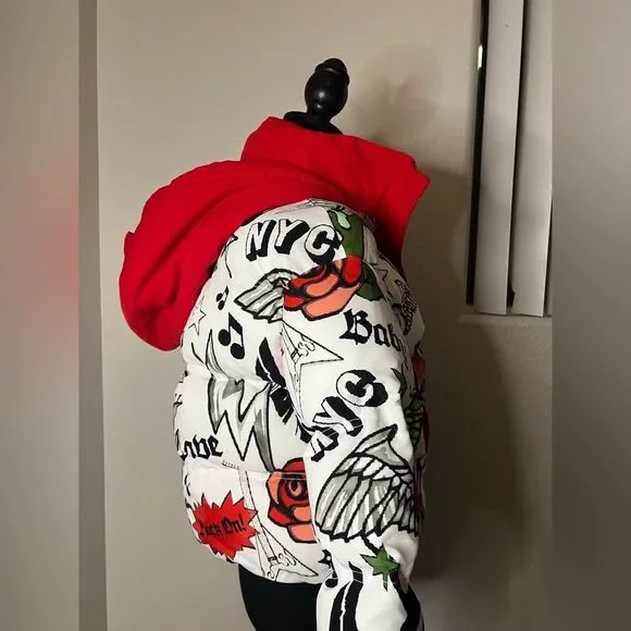 NWT Stylish Graphic Winter Puffer Jacket - Picture 3 of 16